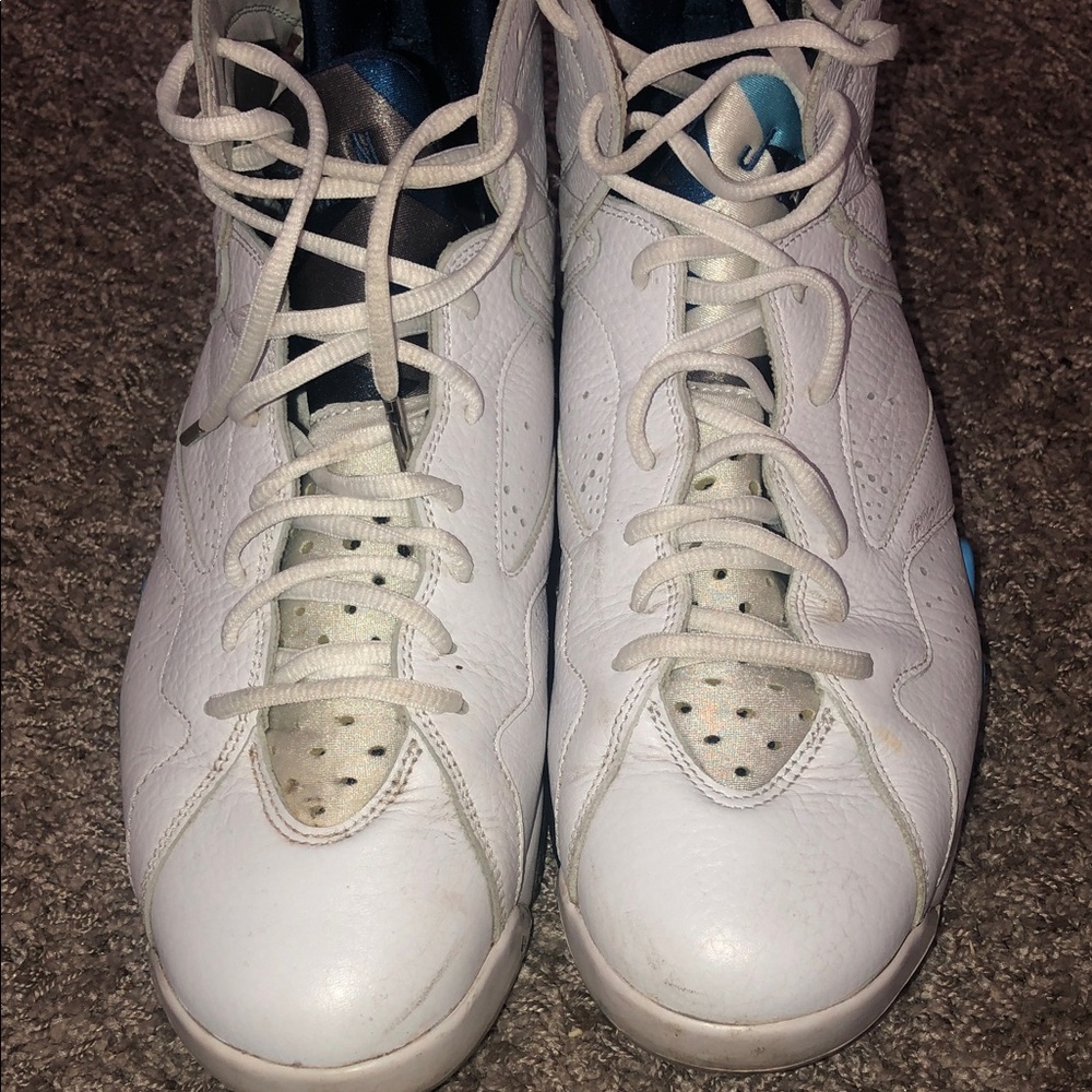 Jordan Men's White and Light Blue Athletic Shoes